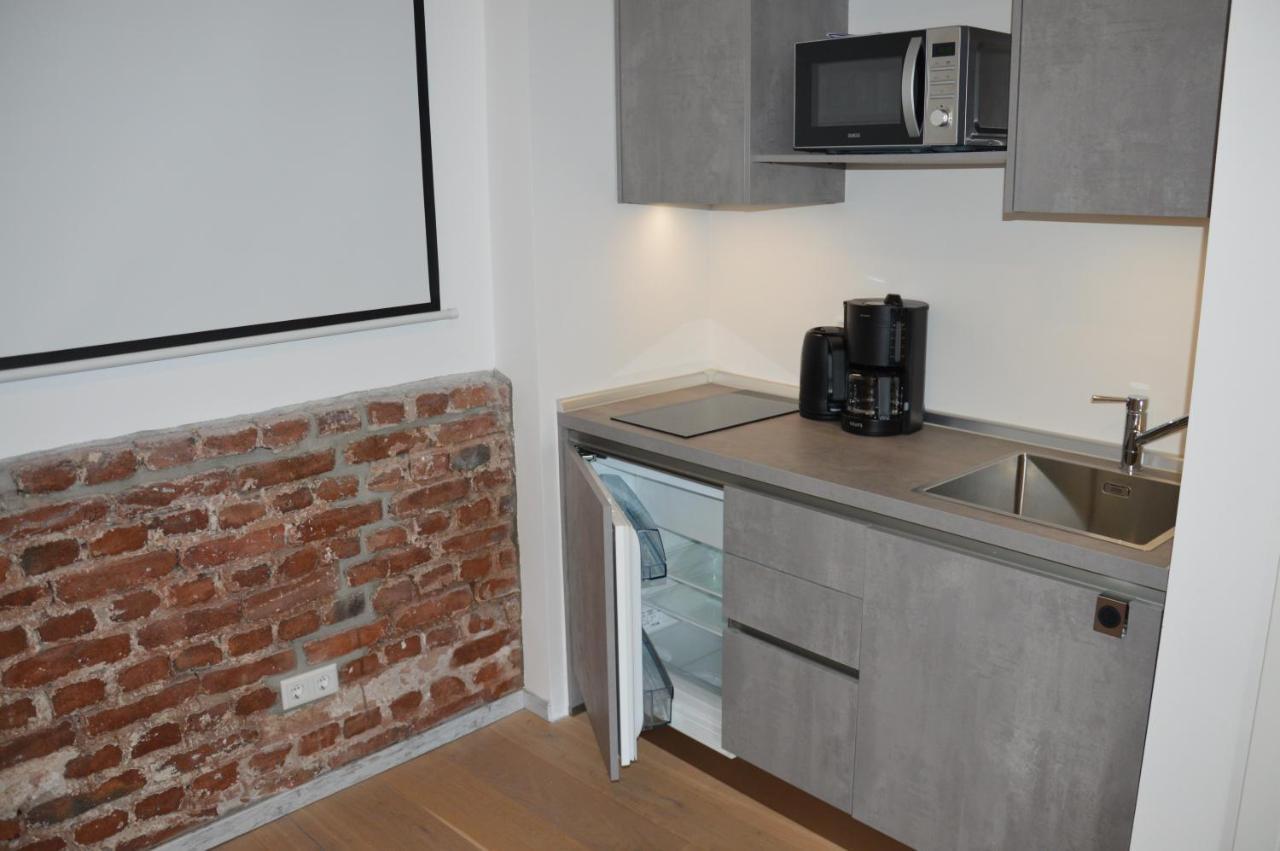 Modern Wuppertal Retreat: Cinema Experience with Private Parking Apartment Exterior photo